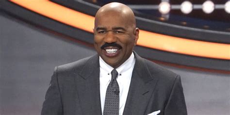 Steve Harvey reveals how he’s able to look good naked! 